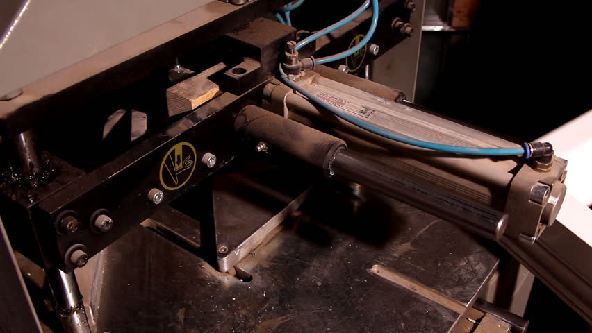 Clear weld joint of plastic window 