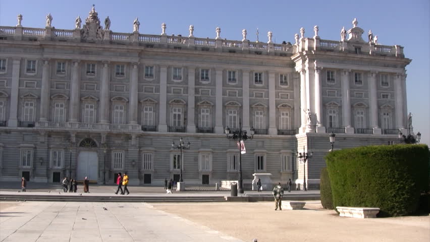 Royal Palace madrid Pan right to Left