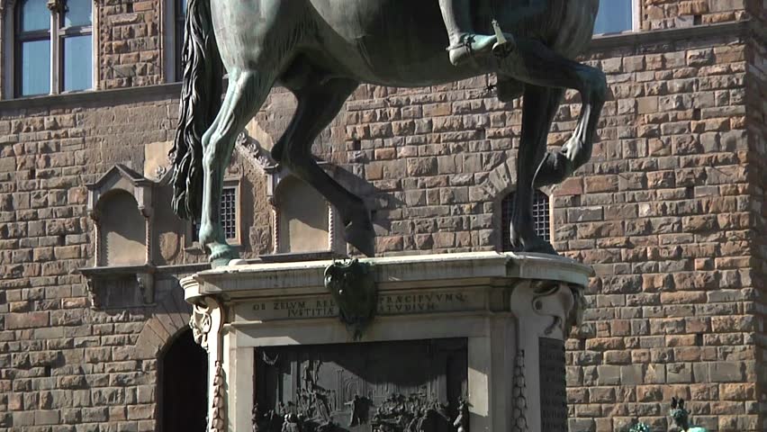 Italy, Tuscany, Florence, bronze equestrian statue of Cosimo I by Giambologna