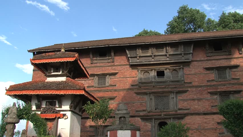 Panning video of a Nepalese monastery