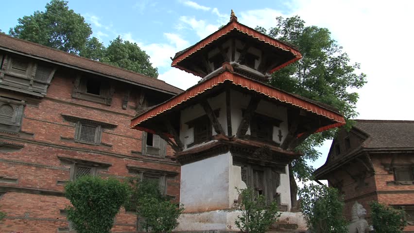 Panning video of a Nepalese monastery