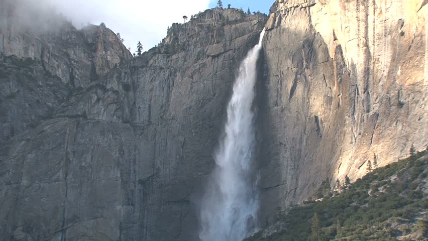 Yosemite National Park, spanning eastern portions of Tuolumne, Mariposa and Madera counties in east central California, "united states".