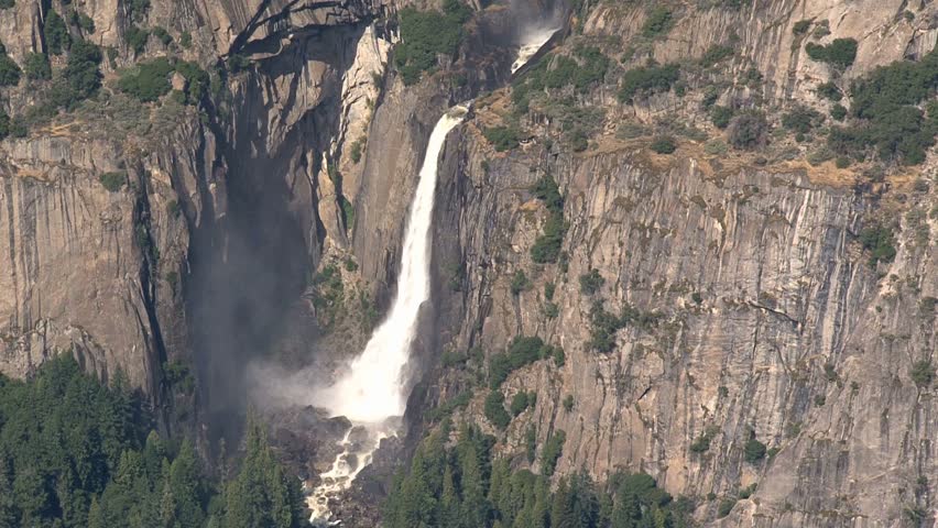 Yosemite National Park, spanning eastern portions of Tuolumne, Mariposa and Madera counties in east central California, "united states".