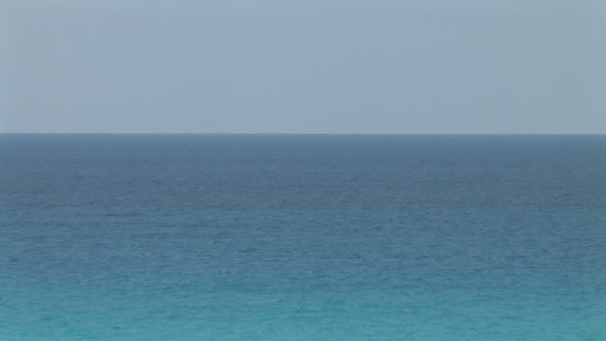 Cancun Parasail Boats ws zoom
