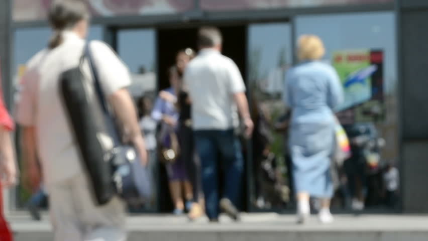 Out of focus, slow motion, Input in shop