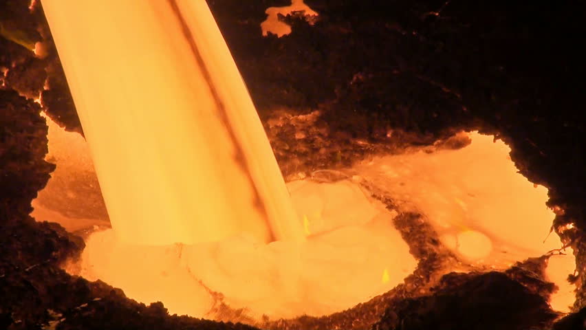 Smelting of liquid metal from blast furnace at the metallurgical plant