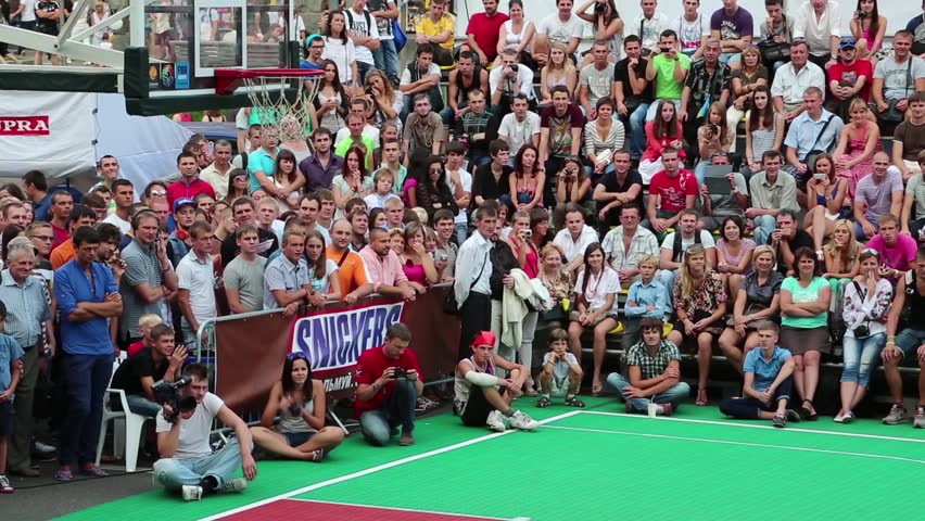 KIEV, UKRAINE - AUGUST 24: Final Ukrainian streetball league on Khreschatyk street dedicated to celebrating Independence Day in Kiev, Ukraine, August 24, 2012