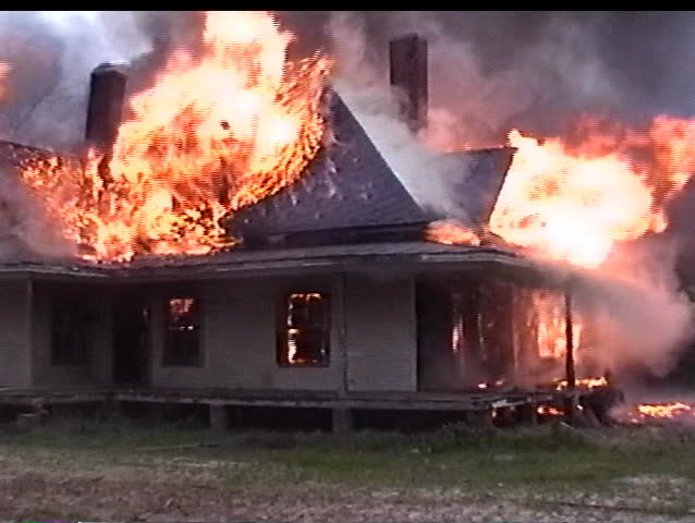 Fire destroys a house