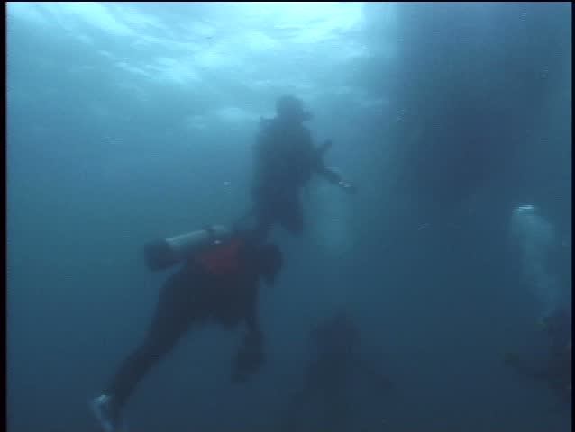 MS air bubbles under water