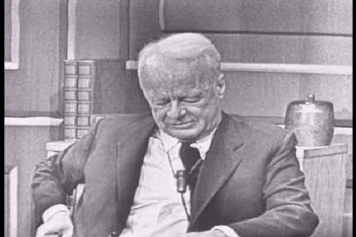 1950s - Jamison Handy speaks about not distracting your audience by dressing conspicuously.