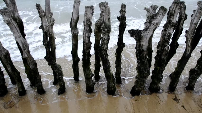 Waves in Saint Malo