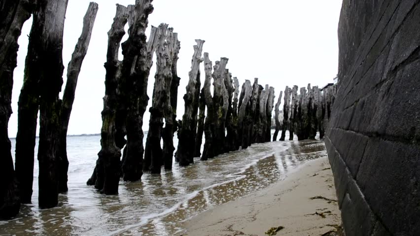 Waves in Saint Malo