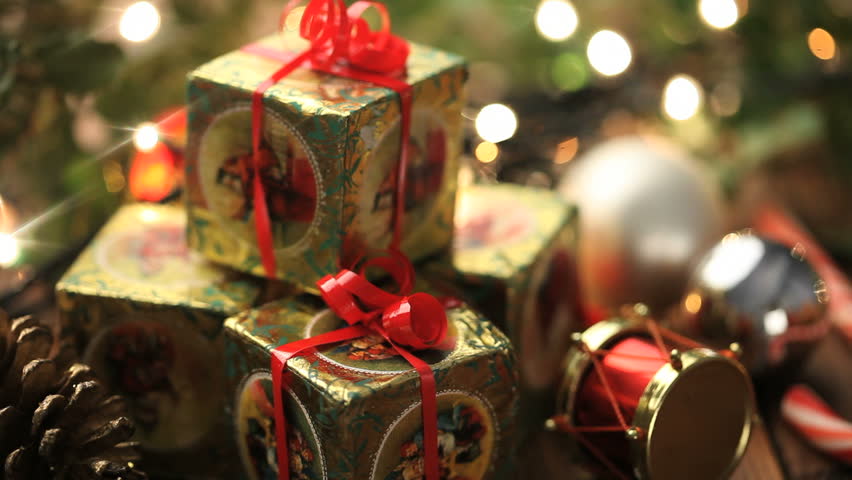 christmas ornaments with christmas lights flashing