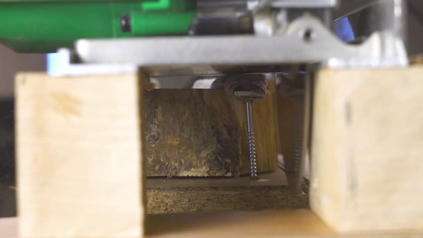 Header of saw