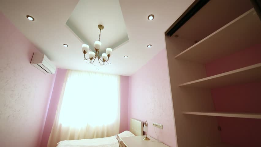 Bedroom Decorated In Pink Colour Stockvideos Filmmaterial 100 Lizenzfrei 10104344 Shutterstock