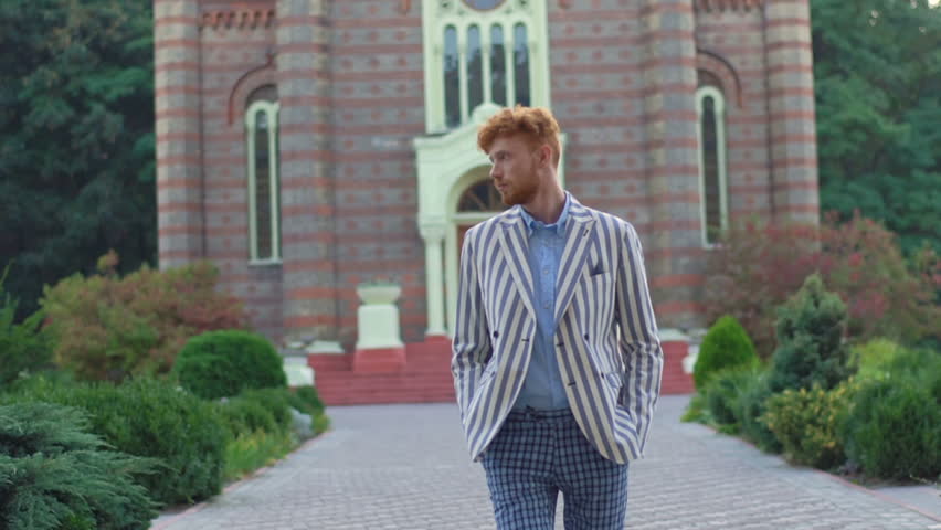 Header of trews