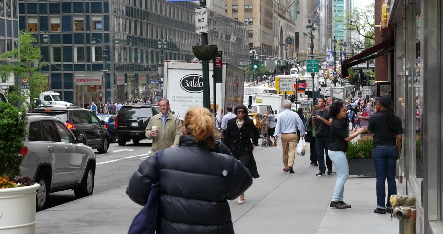 NEW YORK CITY - MAY 2, 2014: Crowd Of People Walking Crossing Street ...