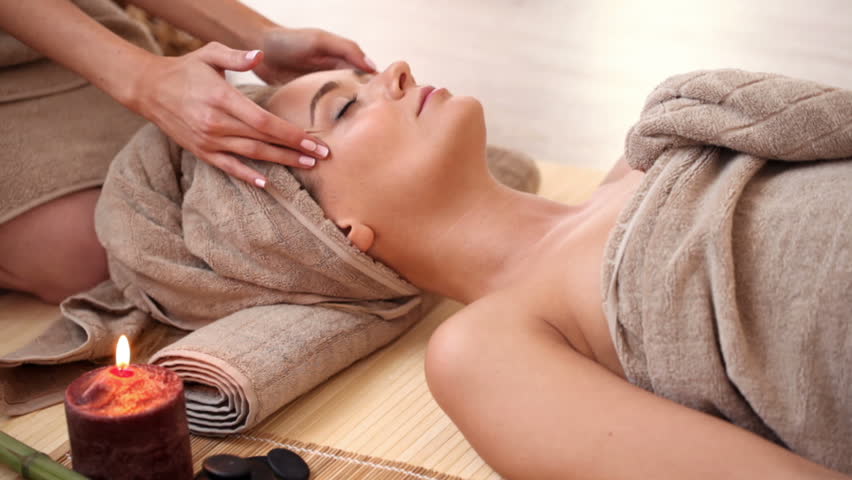 Young Women Getting Face Massage Video De Stock Totalmente Libre De Regalias 12590684 Shutterstock Young Women Getting Face Massage Video De Stock Totalmente Libre De Regalias 12590684 Shutterstock