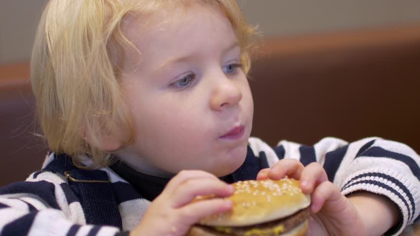 child eating observation An essay or paper on observation of a four year old child the purpose of this paper is to describe a particular four year old female child as observed in four different observation sessions. child eating observation An essay or paper on observation of a four year old child the purpose of this paper is to describe a particular four year old female child as observed in four different observation sessions.