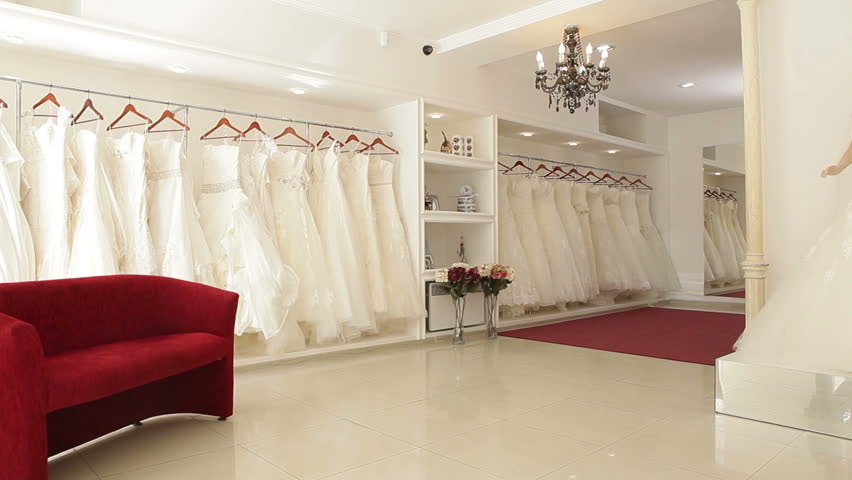 Wedding Dresses In Bridal Boutique Videos De Stock 100 Libres De Droit 17133754 Shutterstock
