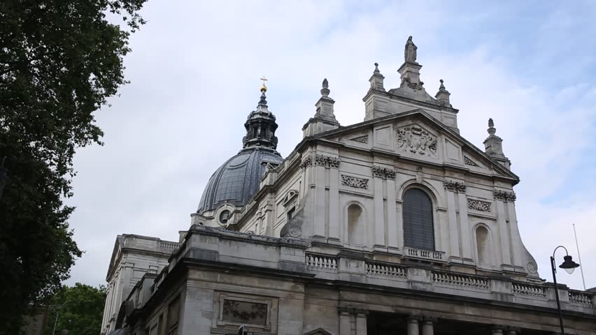 Header of oratory