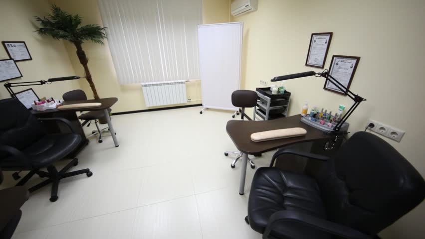Modern Furniture Video in beauty salon stands modern furniture of black-and-white color Modern Furniture Video in beauty salon stands modern furniture of black-and-white color
