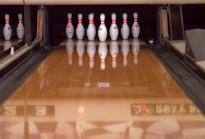 Close Up Of A Bowling Ball Stockvideos Filmmaterial 100