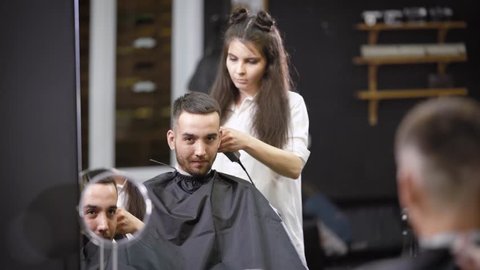 Stylish Barber Is Shaving Temples Stockvideos Filmmaterial 100