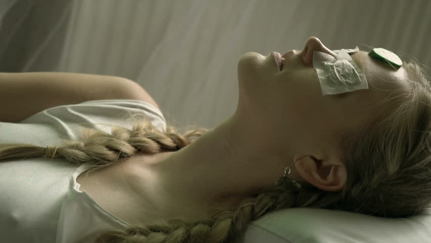 Header of nightie