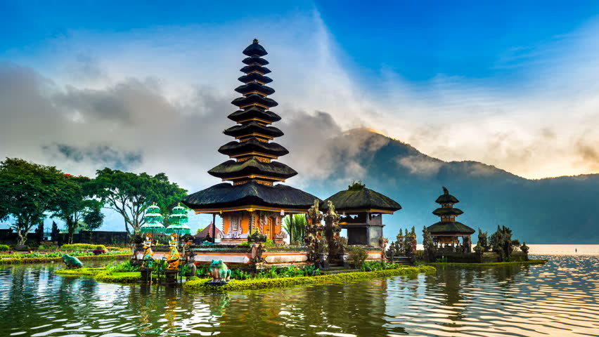 Timelapse Of Pura Ulun Danu Bratan Temple  Bali  Indonesia 