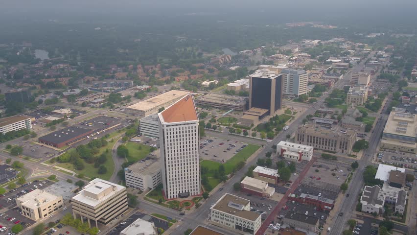 RICHMOND, VA, USA - JUNE 28, 2017: Aerial Approach Downtown Richmond VA ...