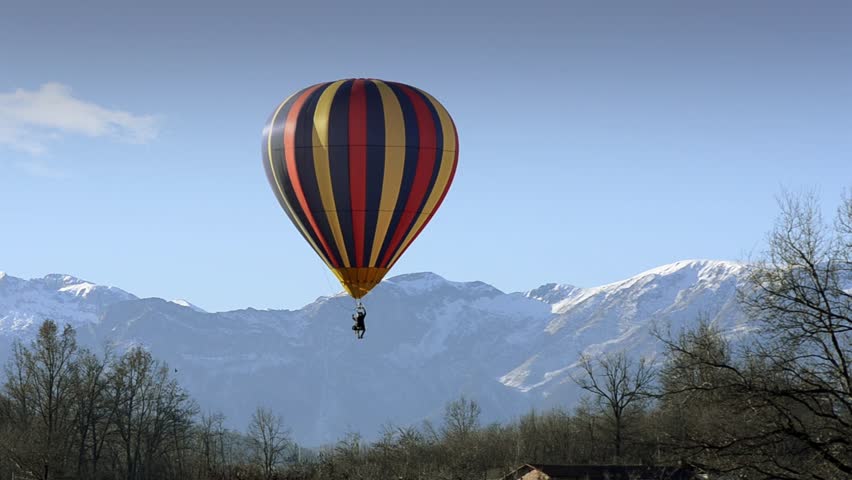Hot Air Balloon in Flight Stock Footage Video (100% Royalty-free
