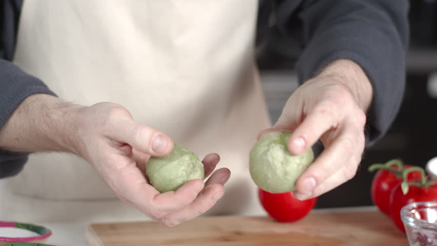 Header of tomatillo