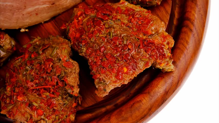 Served Peppered Roast Chops On Wood Stockvideoklipp P 229 Served Peppered Roast Chops Helt