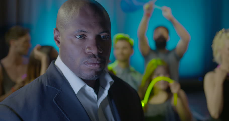 Header of bouncer