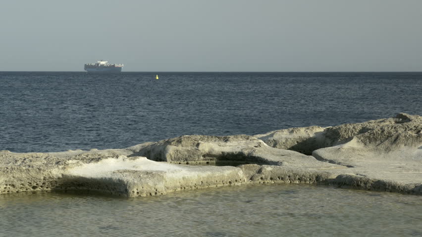 Header of free port